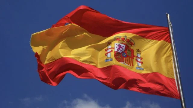España se queda sin ‘Golden Visa’: ‘la vivienda debe ser un derecho, no un negocio’