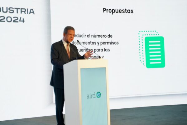 Leonel presenta un conjunto de propuestas de desarrollo al sector industrial dominicano