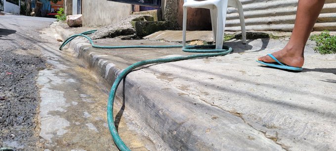 Moradores de Cancino Adentro denuncian escasez de agua