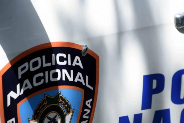 Agentes policiales matan a hombre buscado por robos en Santiago durante "intercambio de disparos"