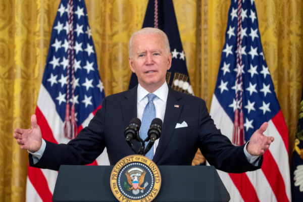 Gobierno de Biden anuncia el mayor programa migratorio de ayuda a indocumentados por medio de una orden ejecutiva