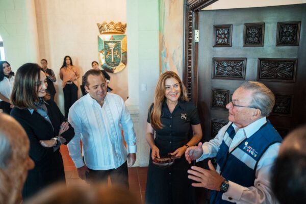 Alcaldesa Carolina Mejía designa a Frank Rainieri como mentor turístico de Santo Domingo